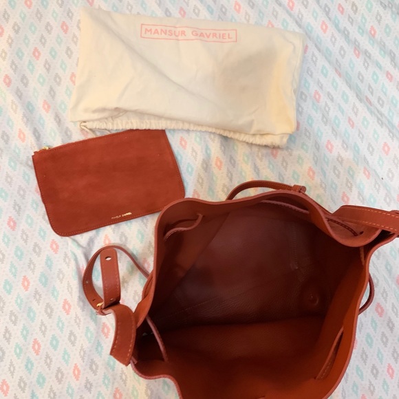 Mansur Gavriel Italian suede brick bucket bag - Picture 3 of 6